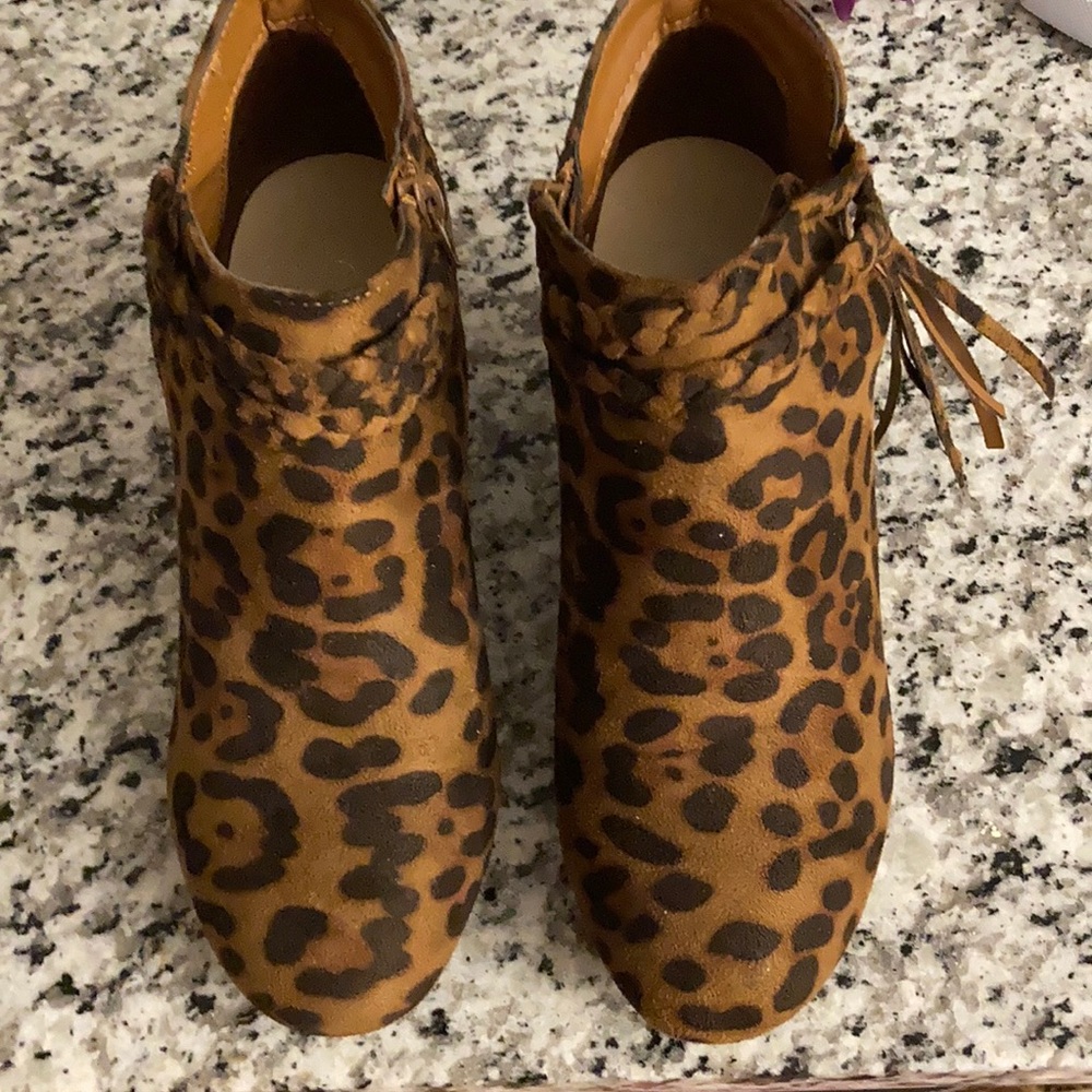 Women’s suede shoes